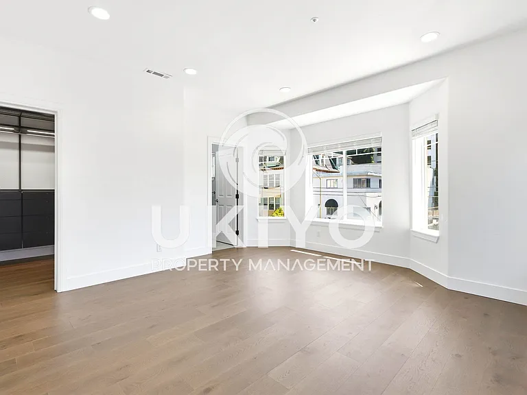 2933 McClure St — Photo 22