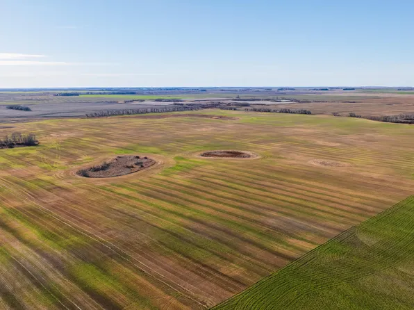 95 Saint NE #2, Rolla, ND 58367