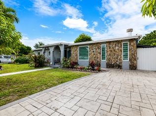 11300 SW 44th St, Miami, FL 33165