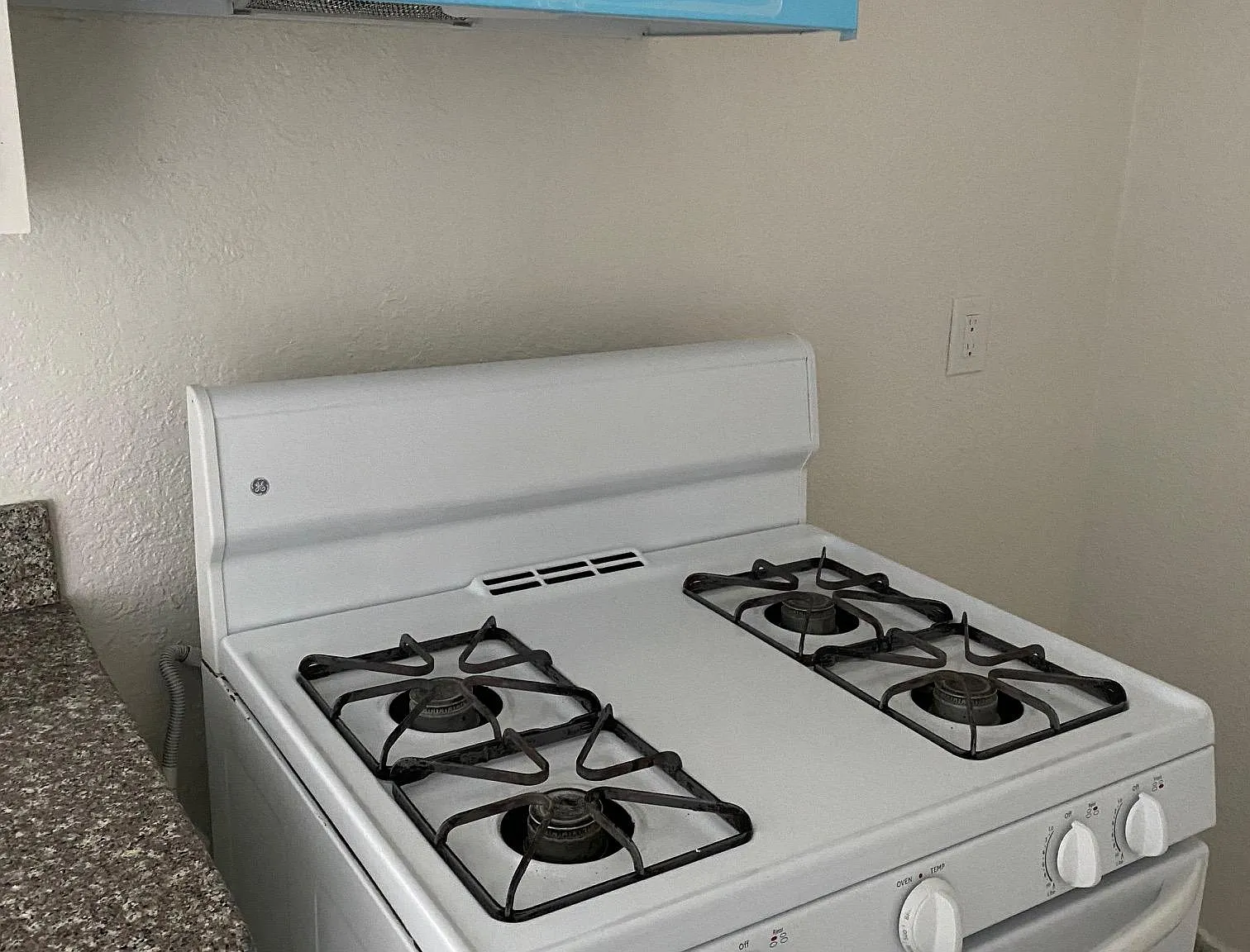 2 bed, 1156 sqft, $2,095 — Photo 2