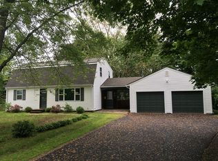 44 Hillcrest Dr, Bernardston, MA 01337