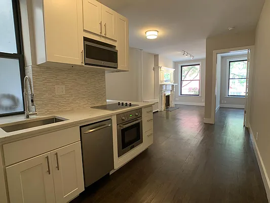 Rented by Tourma Realty LLC | media 11