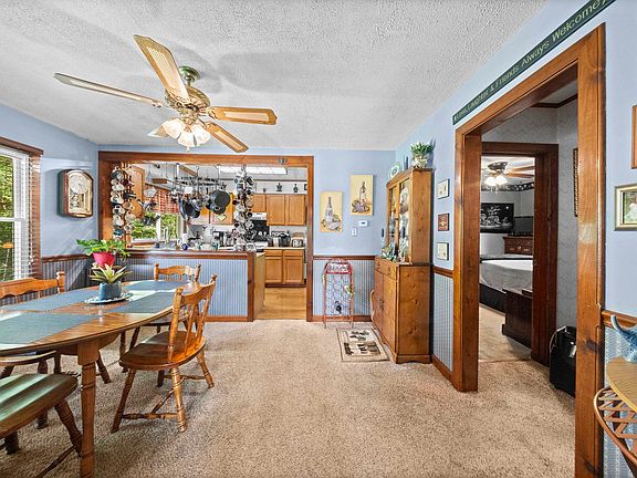 3rd image of 716 39th St