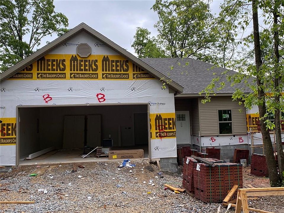 1st image of 11 Hedden Ln