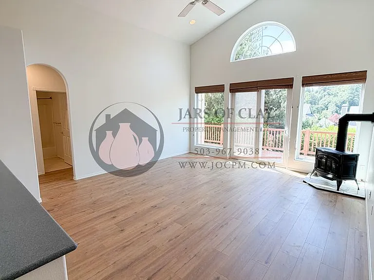 522 Inverness Dr SE — Photo 5