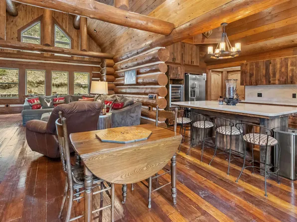 43 Valley Of The Pines Rd, Red River, NM 87558