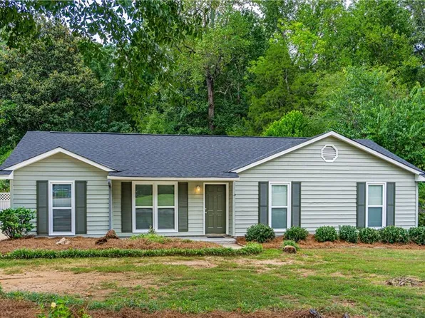 4513 Linda Dr, Phenix City, AL 36867