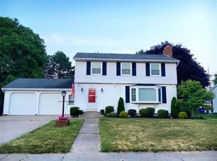 198 John Jay Dr, Rochester, NY 14617