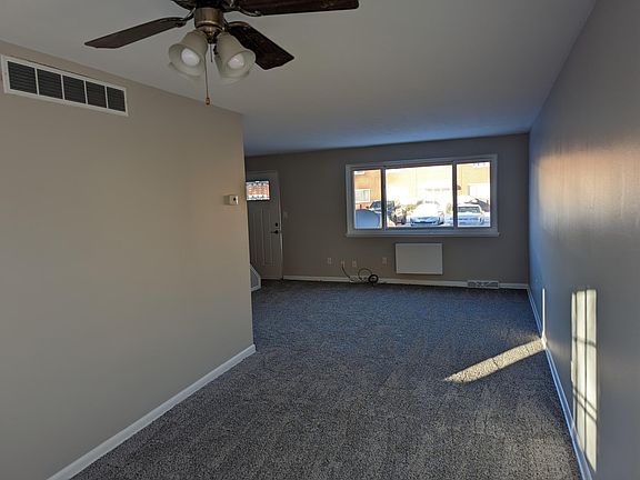2nd image of 1541 Severn Ln