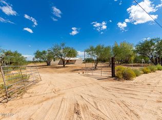 9255 S Woodwalker Ln, Tucson, AZ 85736
