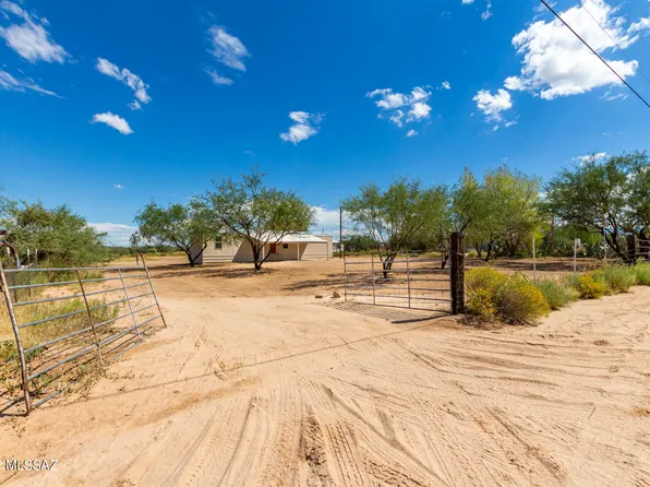 9255 S Woodwalker Ln, Tucson, AZ 85736
