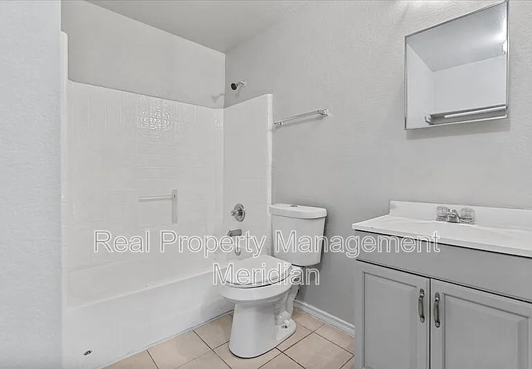 1920 Saint Louis Ave — Photo 8