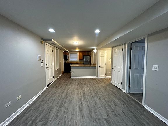 2nd image of 4057-59 W Melrose St #3217-19