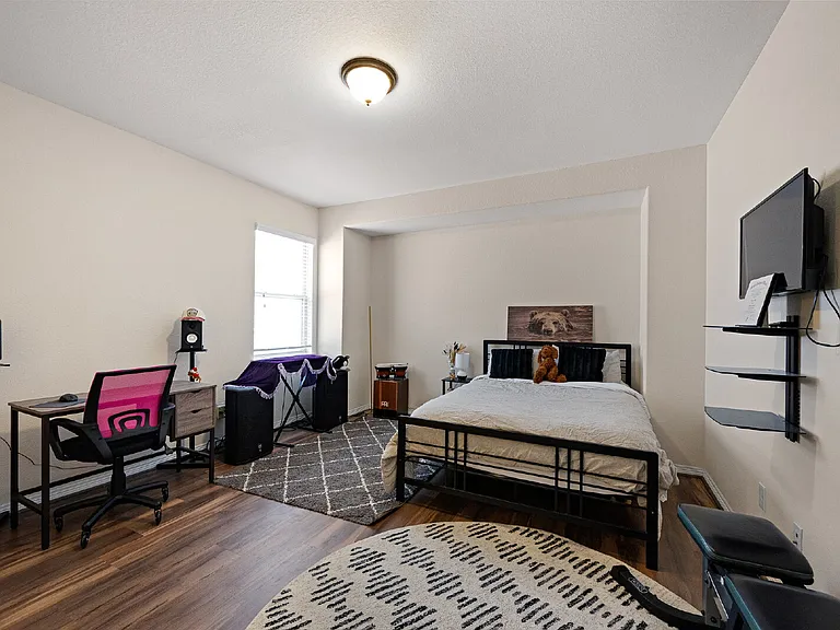 4627 Miramar Dr — Photo 34