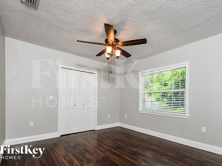 4635 Dillwyn Dr — Photo 12