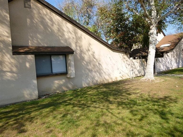 2nd image of 1164 Bel Aire Cir