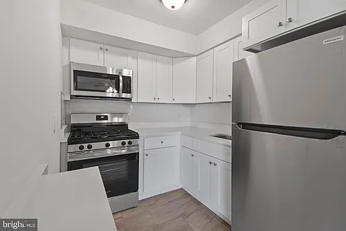 2409 Manor Rd #1 Photo 1