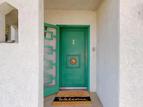 1604 San Patricio Ave SW, Albuquerque, NM 87104