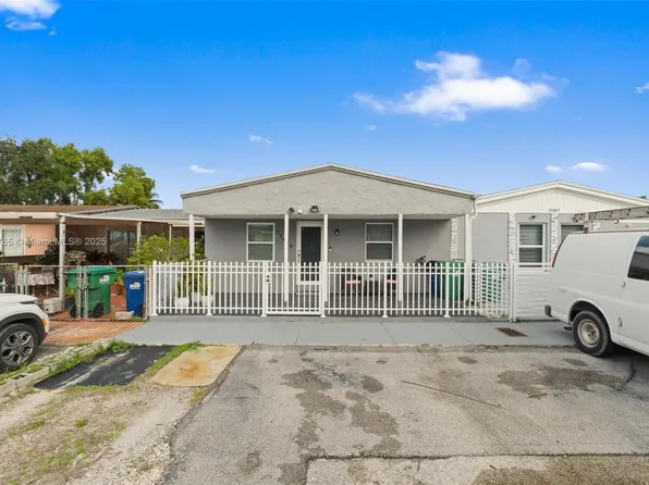 21459 NW 40th Circle Ct, Miami Gardens, FL 33055