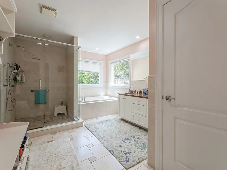 107 Hudson Ave #107 — Photo 9