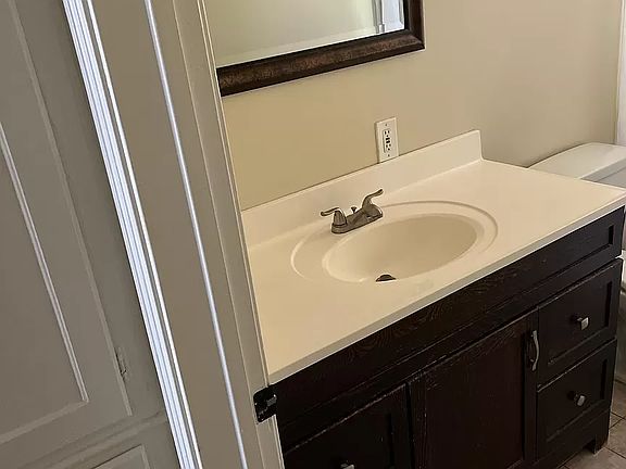 5th image of 1242 Smithwood Dr APT 2