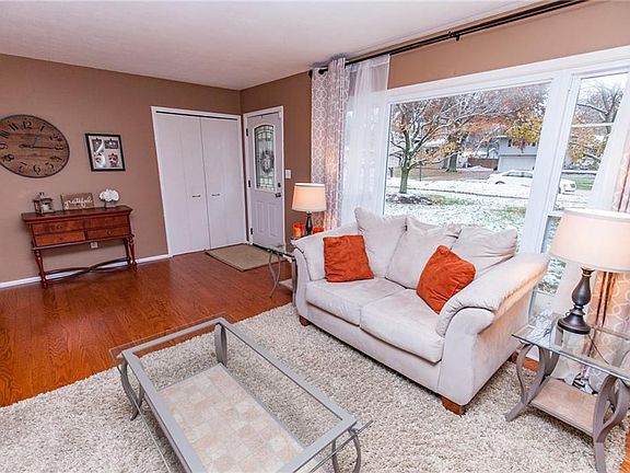 3rd image of 8418 Lincolnshire Blvd
