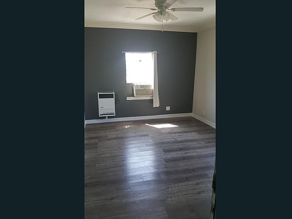 3rd image of 2820 W 8th St APT 31