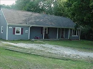 5547 W Southport Rd photo 1