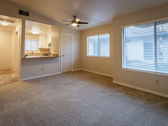 2nd image of 7764 Poplar Ave APT 17