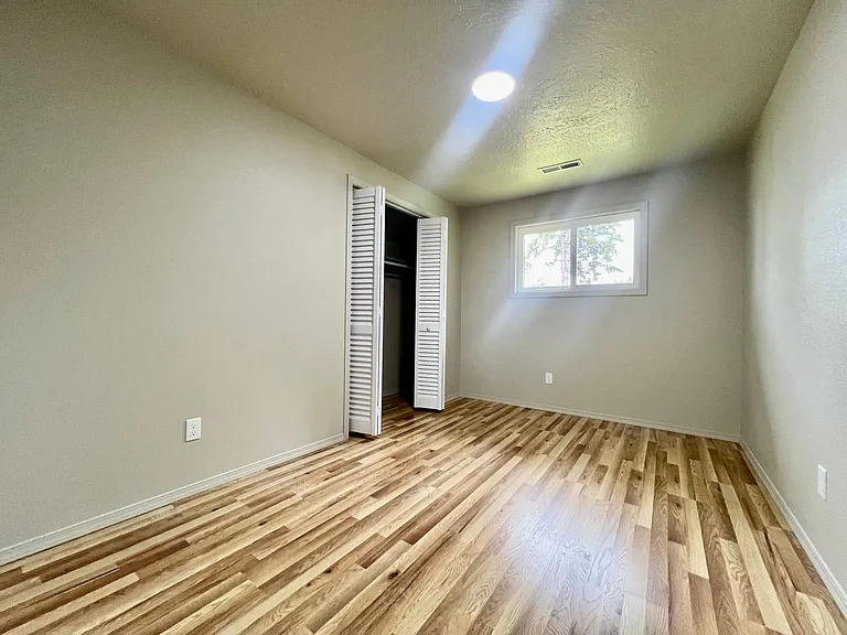 2020 SE 154th Ave — Photo 16