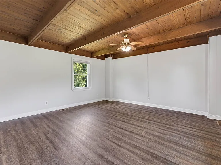 444 Appleton Dr — Photo 6