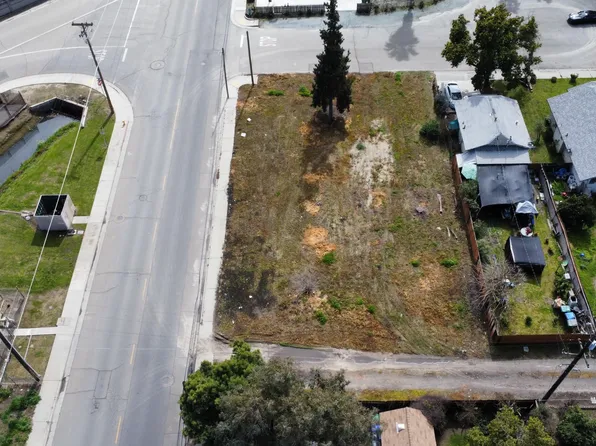 1965 Mccall Avenue, Selma, CA 93662