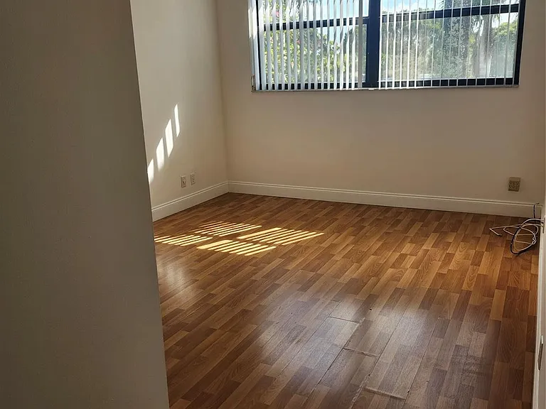 16251 Golf Club Rd #212 — Photo 13