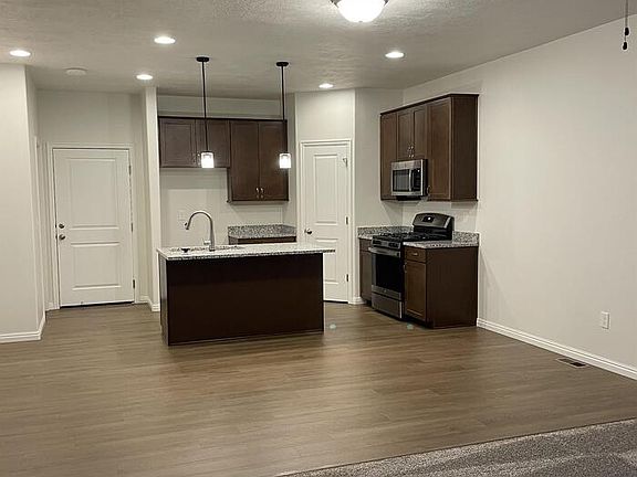 5th image of 15135 S Reins Way