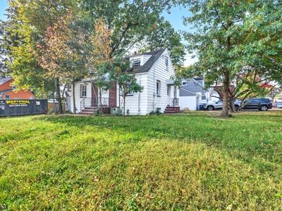 400 Douglas Rd, Roselle, NJ, 07203