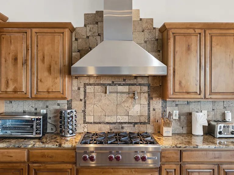 E Cavedale Dr — Photo 11