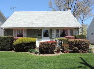 100 Cameron Ave, Merrick, NY 11566