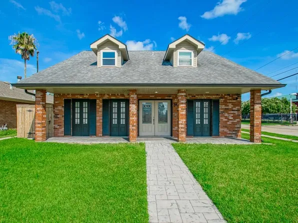 3028 Corinne Dr, Chalmette, LA 70043