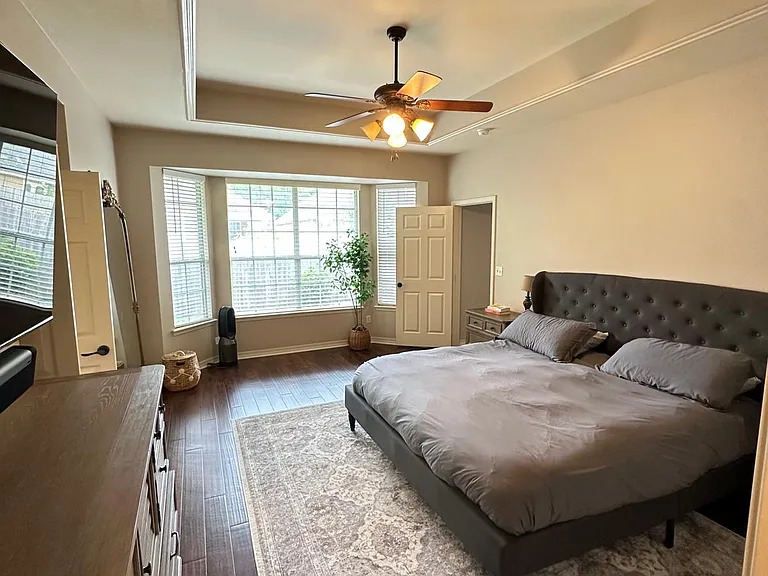 200 Grey Eagle Dr — Photo 17