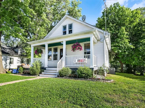 1224 W 7th St, Washington, MO 63090