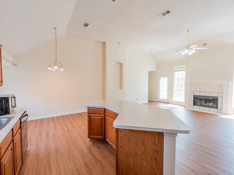 4609 Gardenia Way — Photo 12