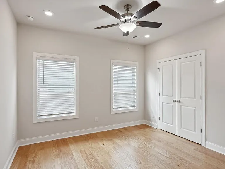 1445 Calvert Ln — Photo 18