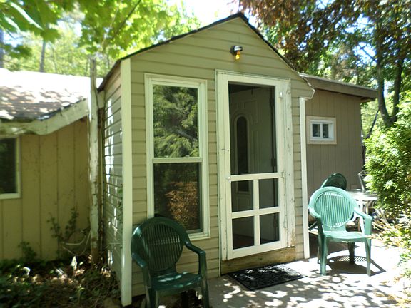 3rd image of 104 Schmidt Ave