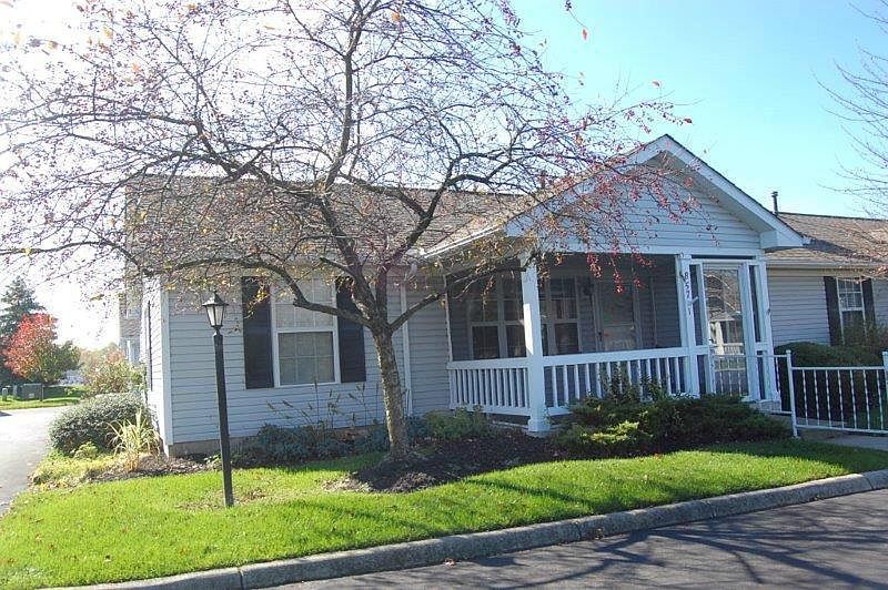 1st image of 8571 Victoria Meadow Ln