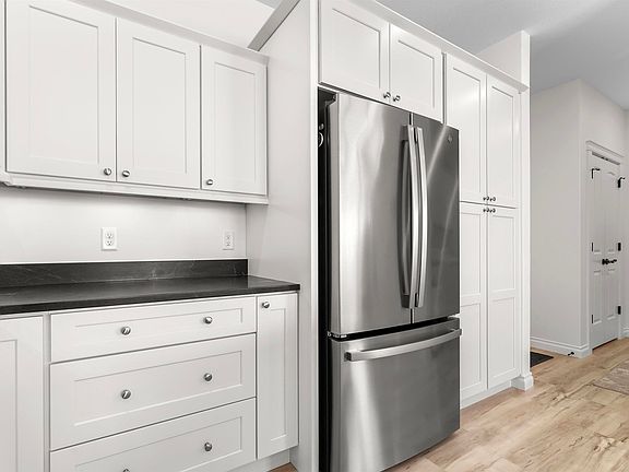 5th image of 4851 Kodiak Dr #96