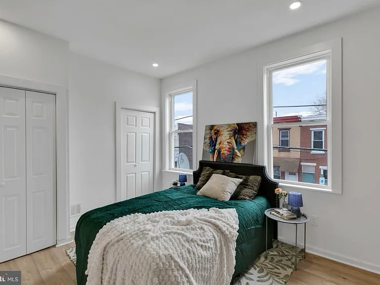 3352 Amber St — Photo 16