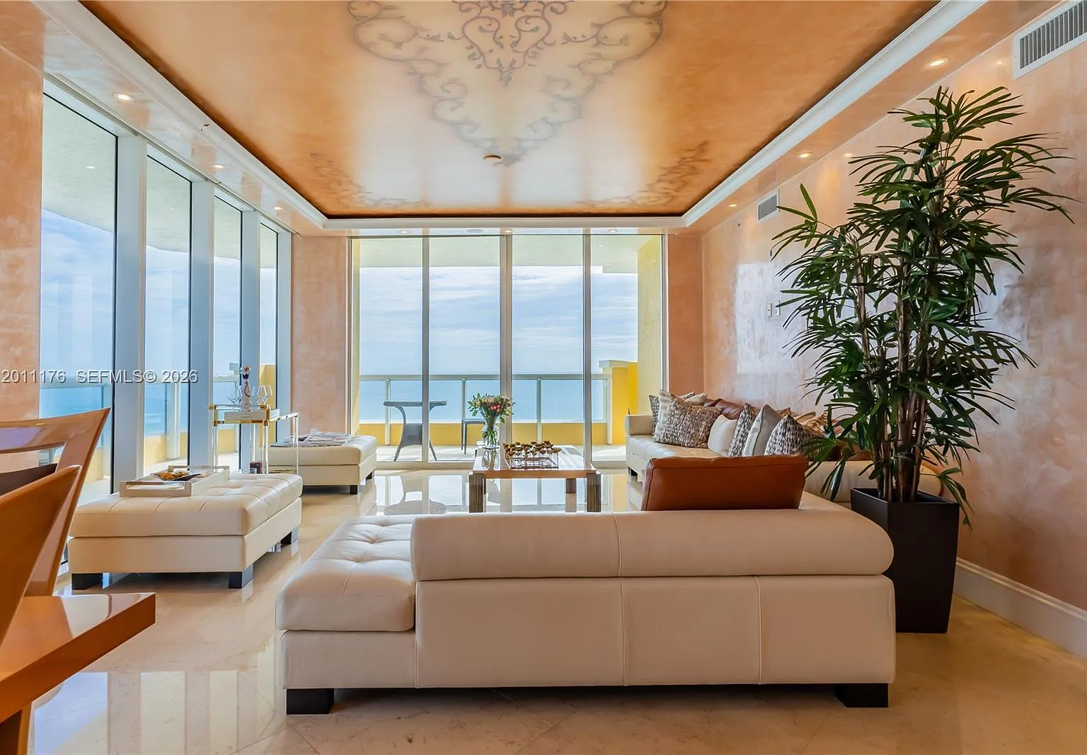 Acqualina Ocean Residence — Photo 2