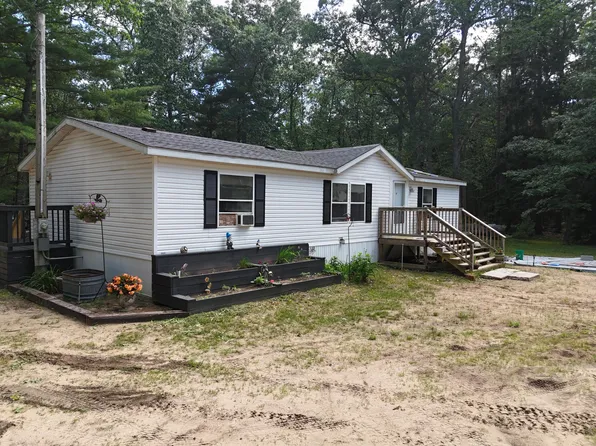 18233 Old House Rd, Wellston, MI 49689