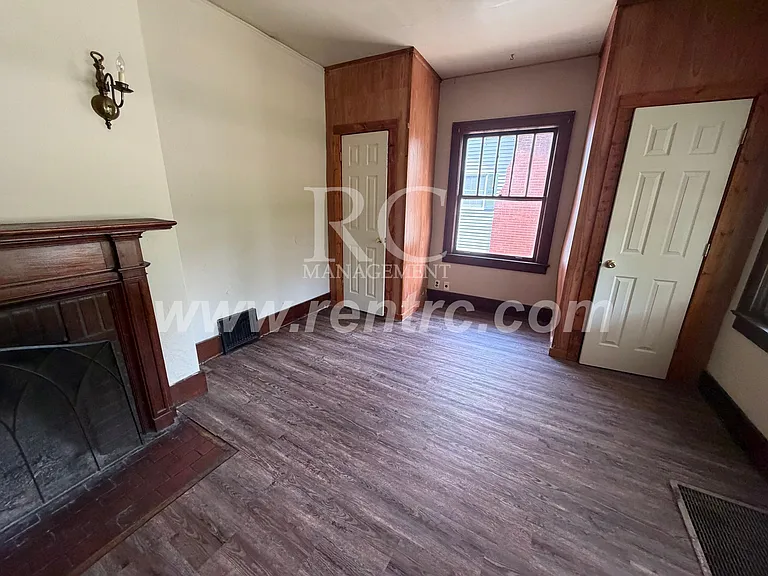 1210 Sherman St — Photo 10