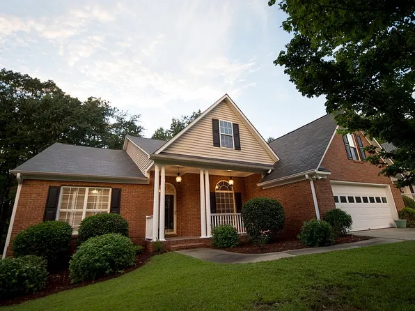 122 Palmetto Hall Dr, Lexington, SC 29072
